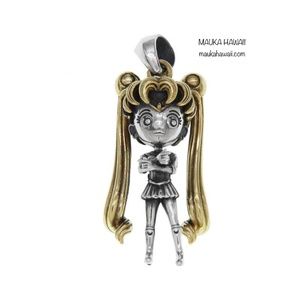 Anime Manga Blonde Waifu Silver & Gold Pendant Necklace w 60cm Round Box Chain!